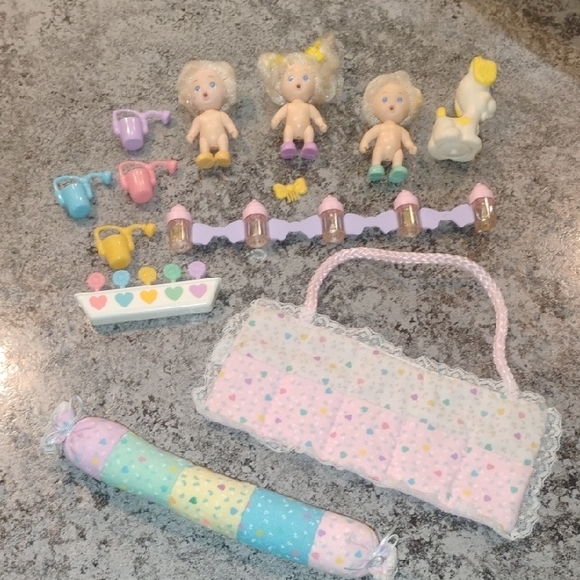 Adorable Dollhouse Playset with Accessories - Picture 5 of 6